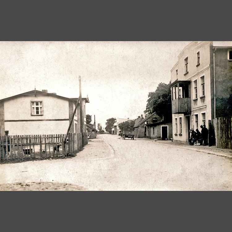 Karwia rok 1931 - główna ulica (obecnie Wojska Polskiego)